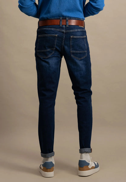 Tapered fit jeans