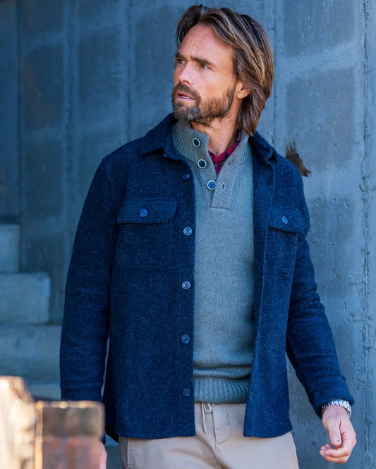 25HN574
Overshirt bleu foncé