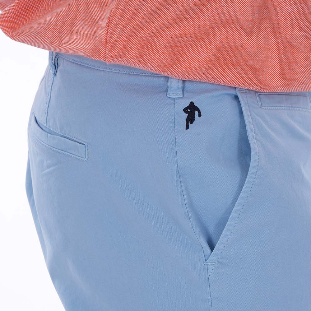 Bermuda chino bleu ciel