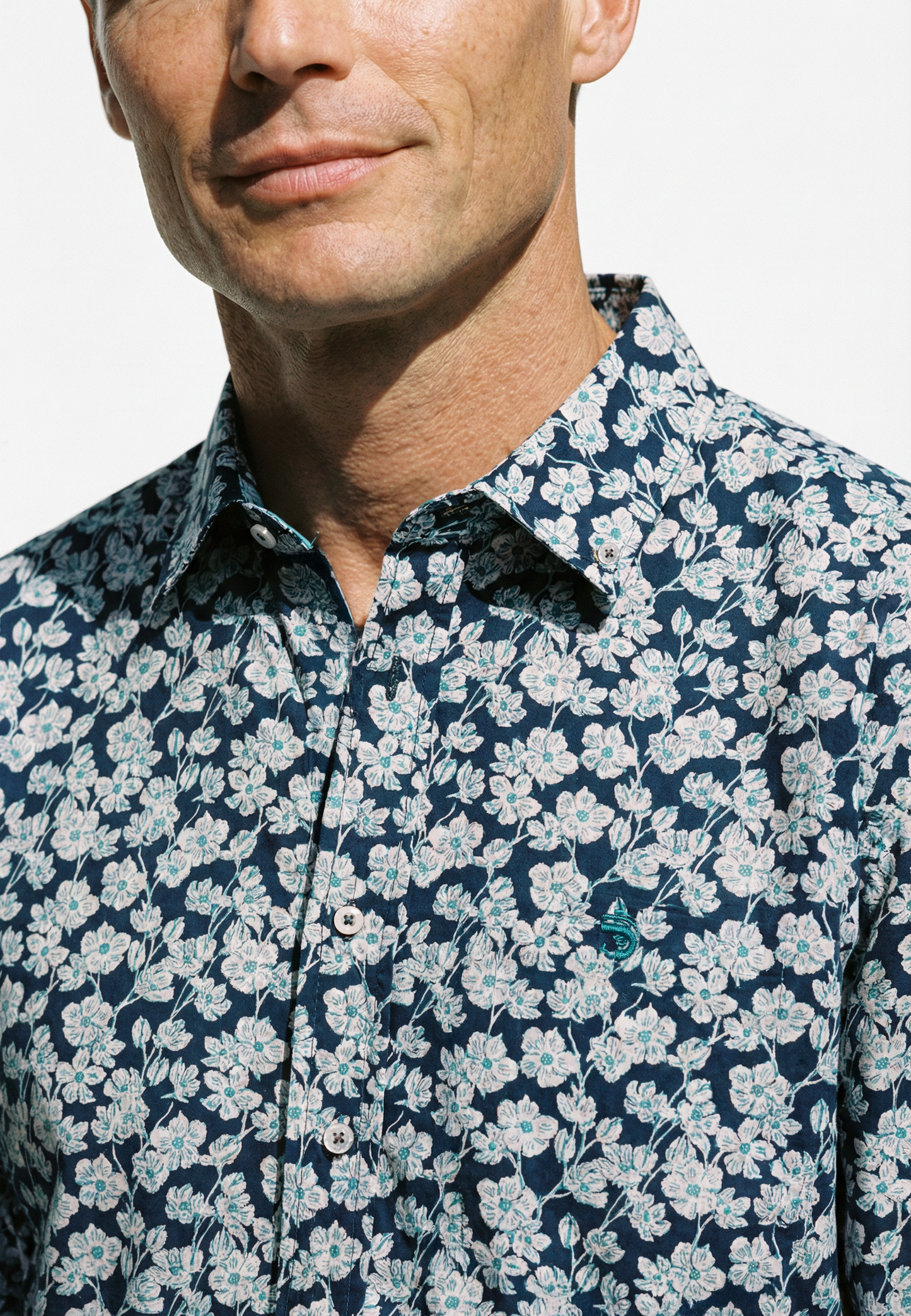 Chemise homme fleurs bleue - jusqu’au 4XL