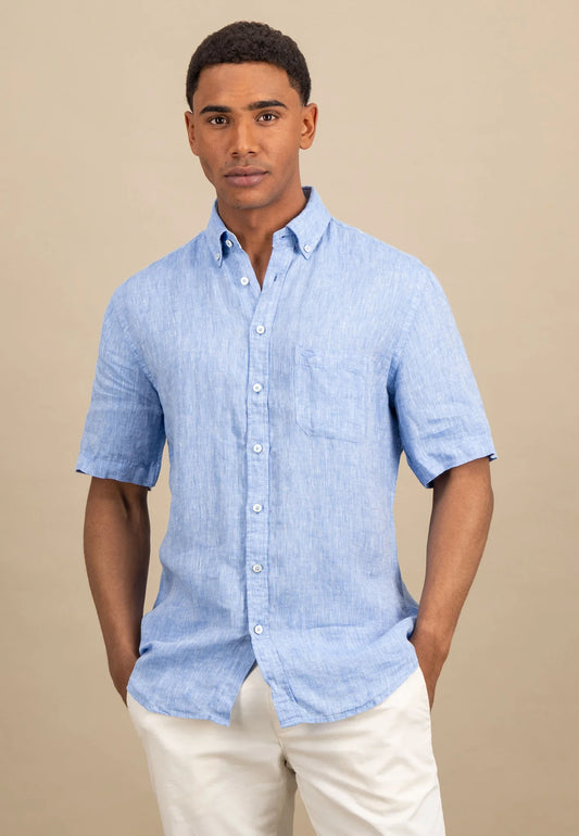Halbbona shirt made of linen with a colored logoTail