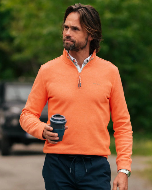 25KN301
Pull orange avec demi-fermeture éclair