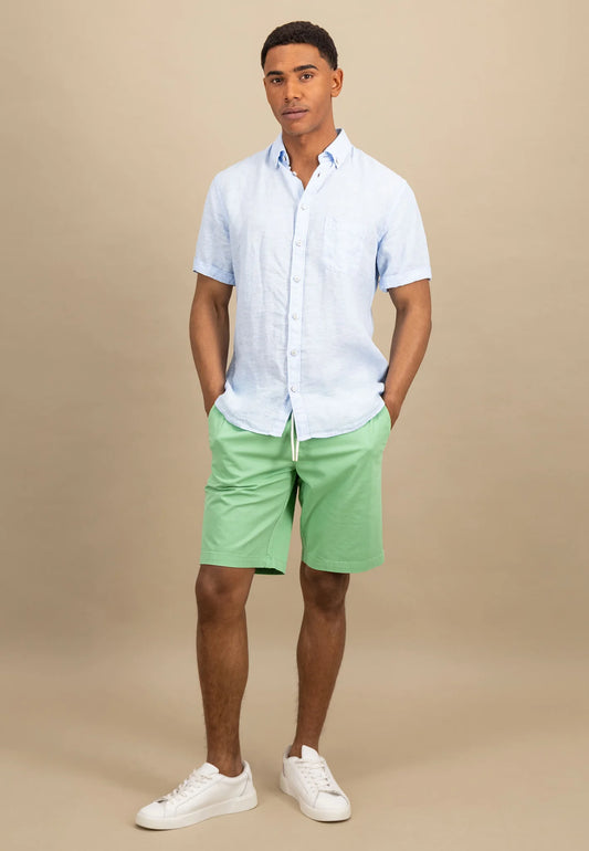 Halbbona shirt made of linen with a colored logoTail